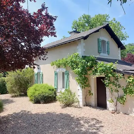 Holiday home Huis Aan De Rivier Moussac-sur-Vienne